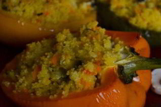 Перец, фаршированный кускусом и грибами