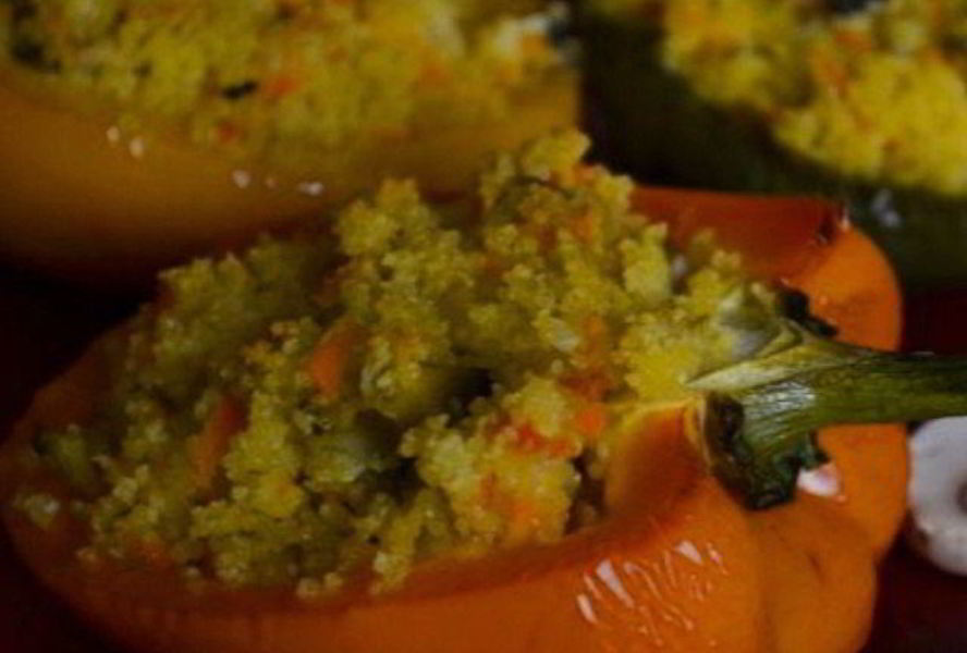 Перец, фаршированный кускусом и грибами