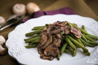 Стручковая фасоль с грибами
