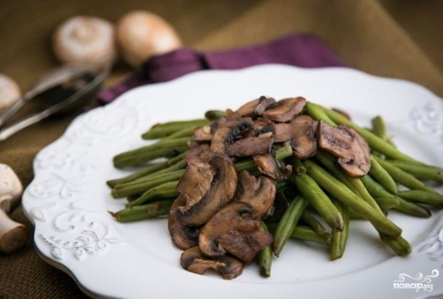 Стручковая фасоль с грибами