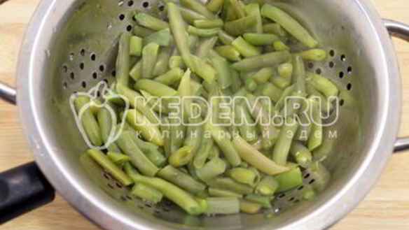 ШАГ 2. стручковая фасоль с кедровыми орешками