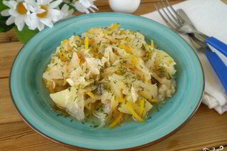 Тушеная капуста в мультиварке с картошкой