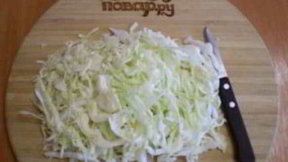 ШАГ 2. тушеная капуста в мультиварке с картошкой