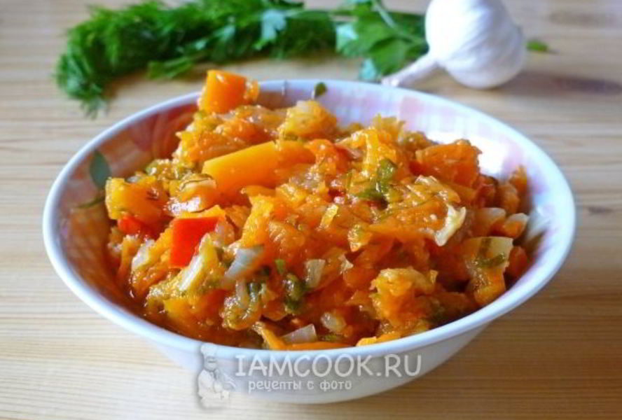 Тыква, тушенная со сладким перцем
