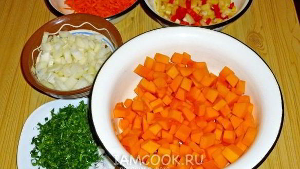 ШАГ 2. тыква, тушенная со сладким перцем