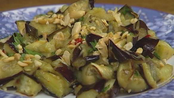 ШАГ 10. запеченные баклажаны с арахисом