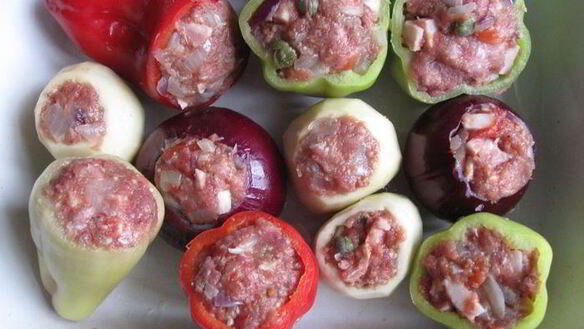 ШАГ 8. запеченные овощи, фаршированные мясом и каперсами