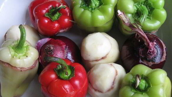 ШАГ 9. запеченные овощи, фаршированные мясом и каперсами