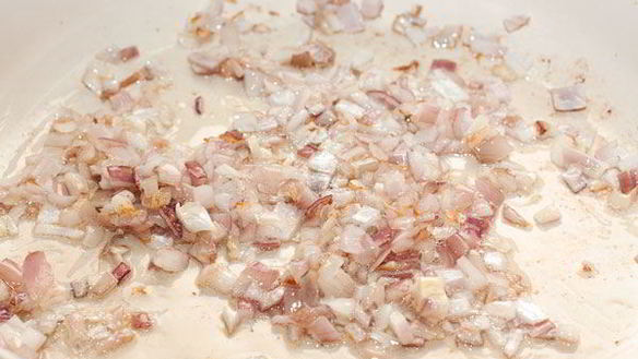 ШАГ 2. жареная брюссельская капуста