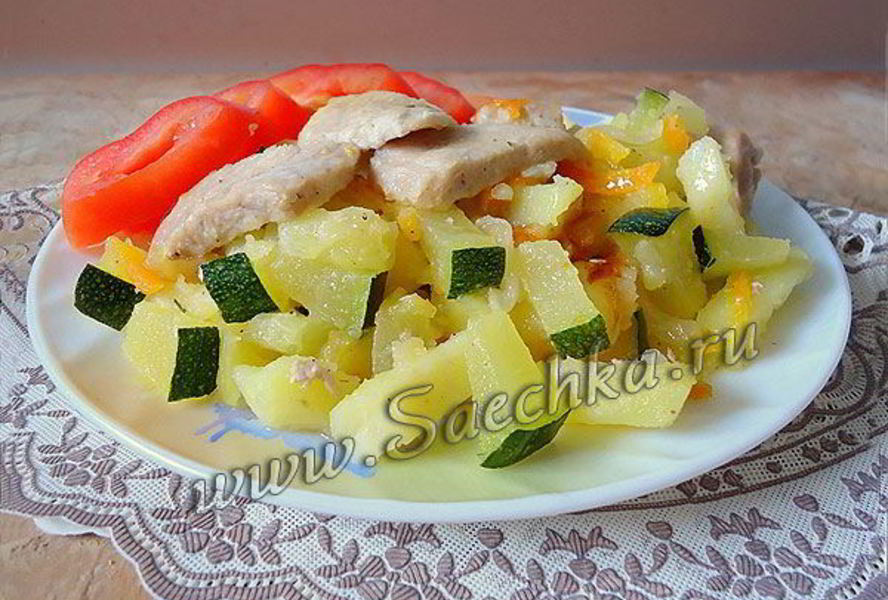 Жареные кабачки с картофелем и мясом