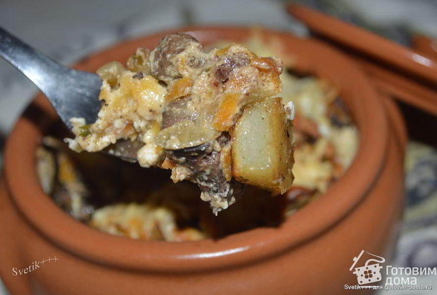 Горшочки с печенью и картошкой
