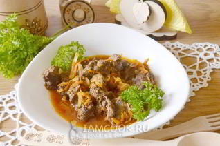 Говяжья печень тушеная в соусе в мультиварке