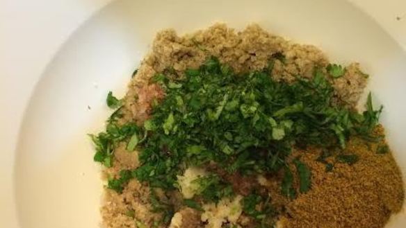 ШАГ 3. кучмачи — печень и сердце курицы с орехами