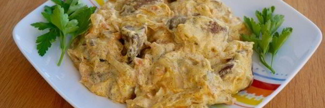 Куриная печень под соусом