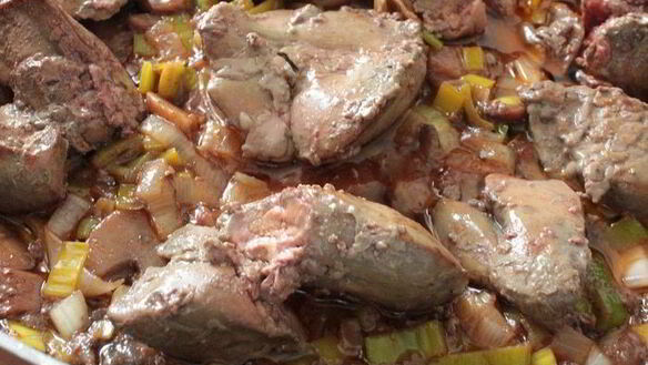 ШАГ 4. куриная печень с брокколи и грибами