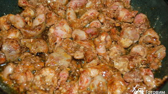 ШАГ 4. куриная печень с грибами