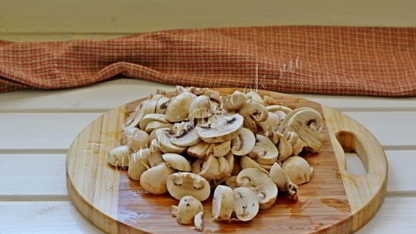 ШАГ 5. куриная печень с шампиньонами