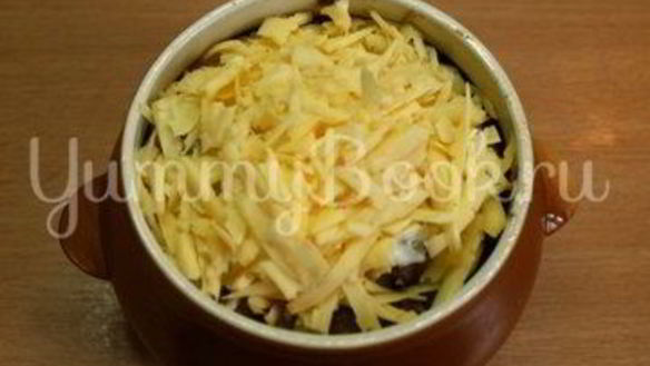 ШАГ 7. куриная печень с сыром в горшочке