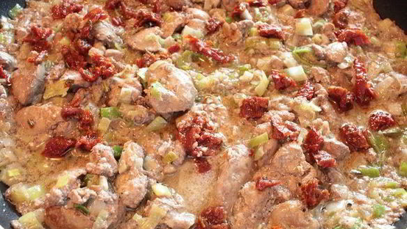 ШАГ 6. куриная печень в ароматном соусе