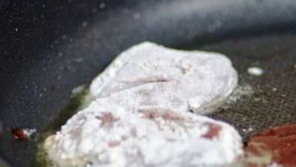 ШАГ 5. куриная печень, жареная с луком