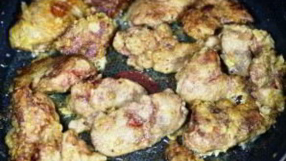 ШАГ 7. куриная печень, жареная с луком