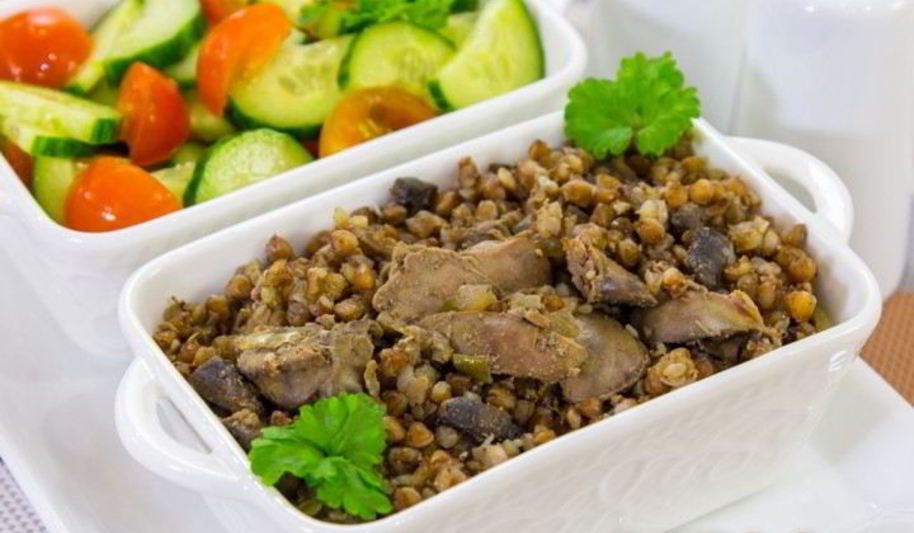 Рецепт куриная печень, жаренная с грибами и гречкой