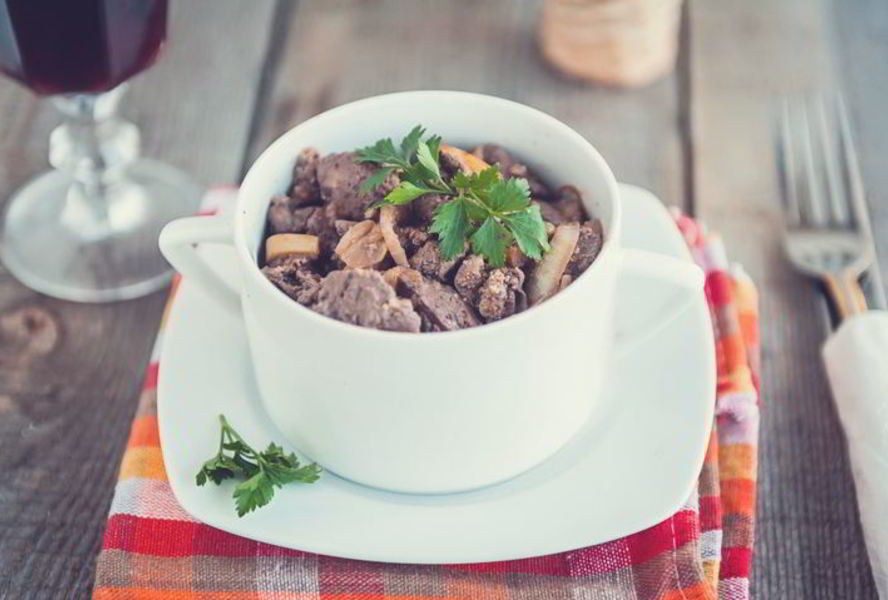 Куриная печенка с яблоками