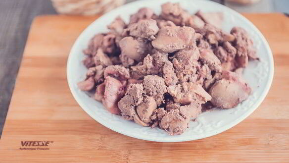 ШАГ 2. куриная печенка с яблоками