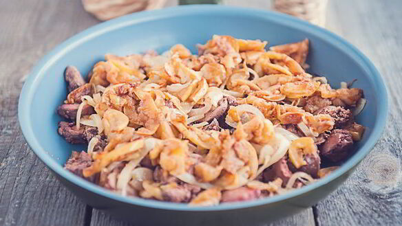 ШАГ 5. куриная печенка с яблоками