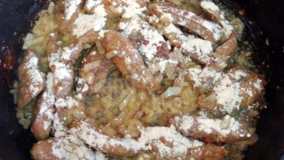 ШАГ 10. печень говяжья по-строгановски классически