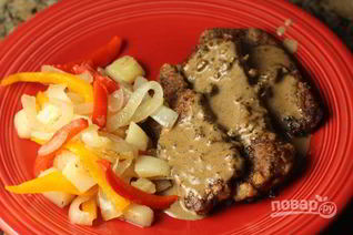 Печень говяжья с овощами