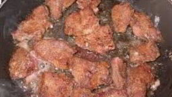 ШАГ 5. печень говяжья тушеная с грибами