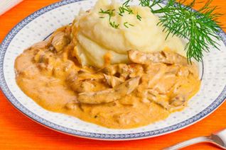 Печень по-строгановски