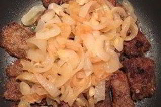 Печень с луком