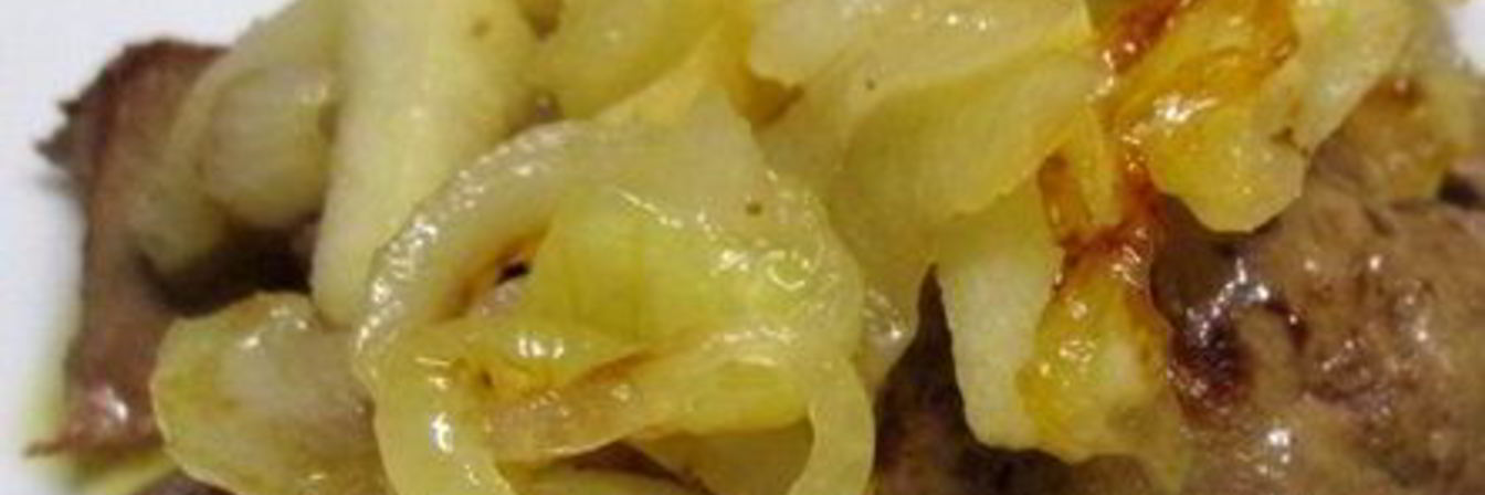 Печень с яблоками в мультиварке