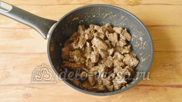 ШАГ 5. печень свиная тушеная в сметане