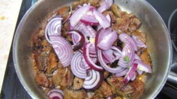 ШАГ 4. печенка на сковороде