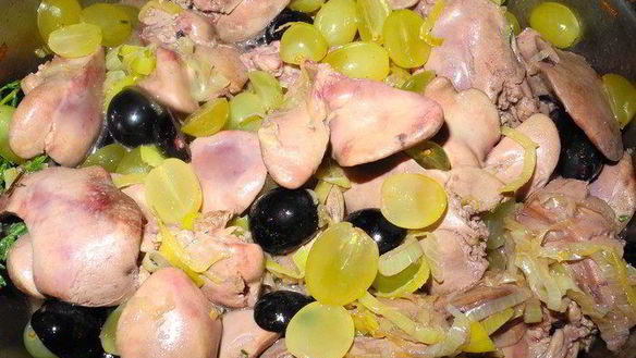 ШАГ 3. печенка в кафтане из слоеного теста