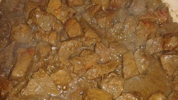 ШАГ 2. печенка в сырном соусе