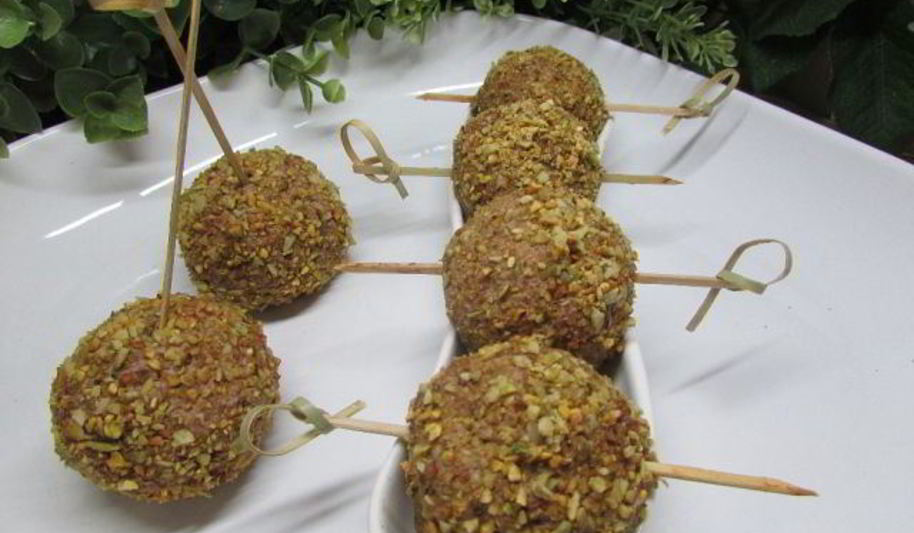 Рецепт печеночные шарики с жареным луком в фисташках