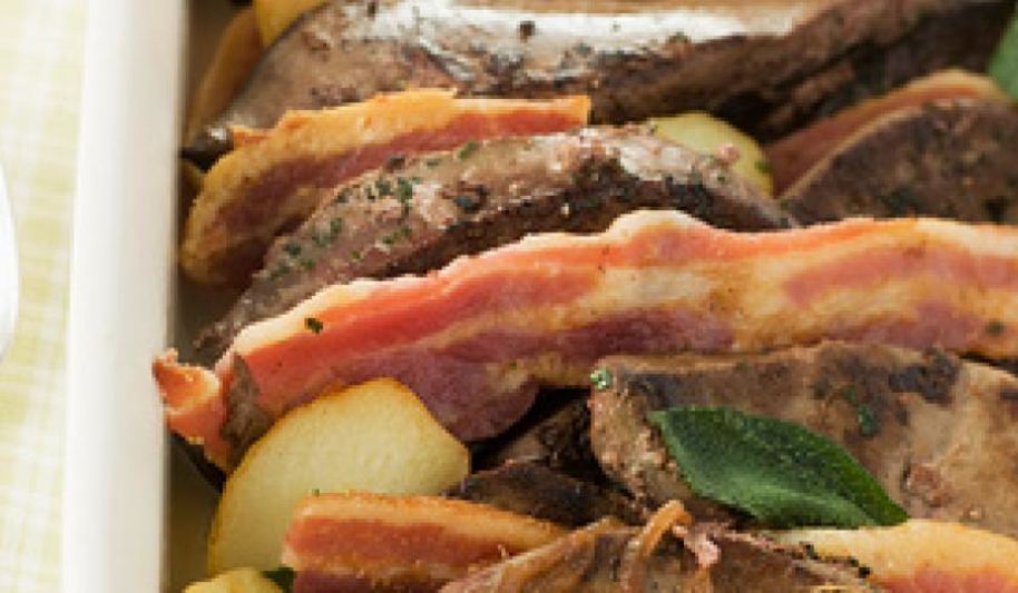 Рецепт телячья печень с беконом и картофелем