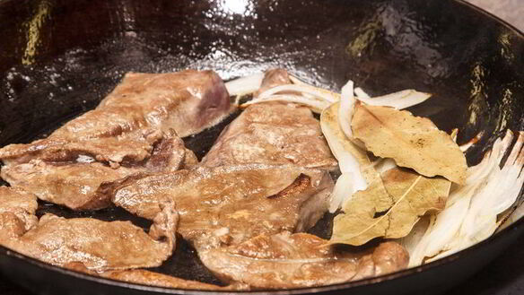 ШАГ 6. телячья печень