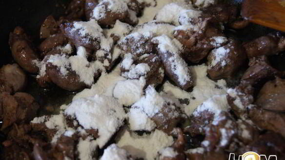 ШАГ 6. жареная куриная печень с сердечками