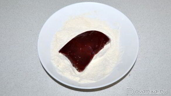 ШАГ 4. жареная печень, маринованная в соевом соусе