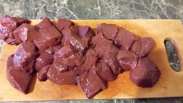 ШАГ 2. жареная печень с луком