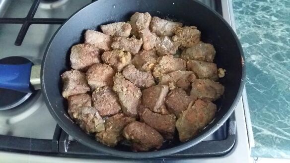 ШАГ 7. жареная печень с луком