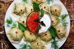 Хинкали с бараниной и индейкой на пару