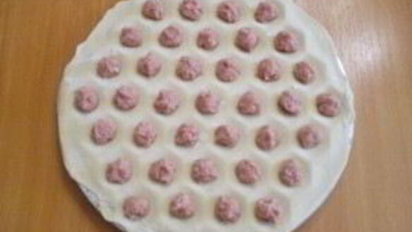 ШАГ 10. пельмени под соусом