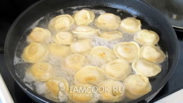 ШАГ 7. замороженные пельмени на сковороде