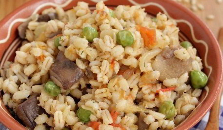 Рецепт паэлья из перловой крупы и лесных грибов